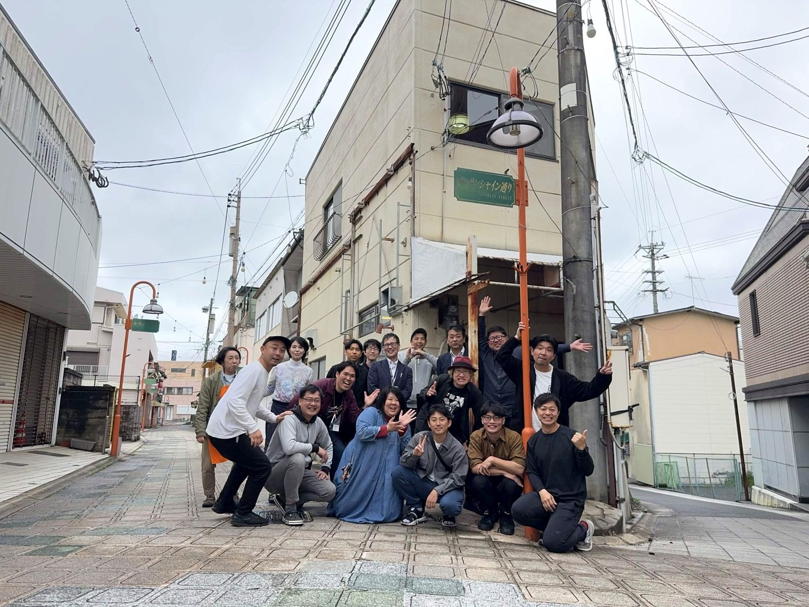 オープニングの集合写真
